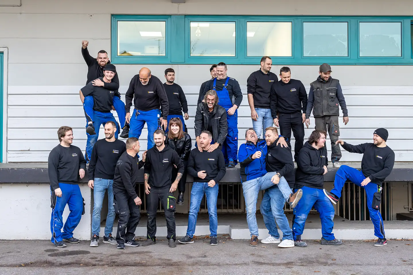 Hinterholzer Teamfoto lustig